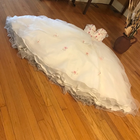 pink/white off-shoulder quinceanera ball dress - Picture 7 of 16